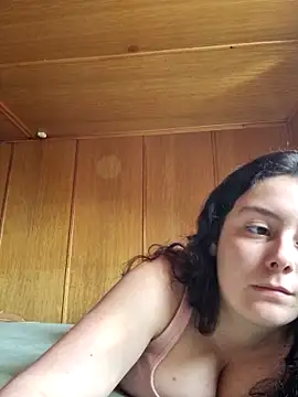 Snapshot of Young_Swiss_Lisa chatting on April 5, 2:47 pm Young Swiss Lisa online show from April 5, 2:47 pm