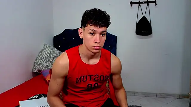 Snapshot of Myke_sexy chatting on April 2, 5:21 pm Myke sexy online show from April 2, 5:21 pm