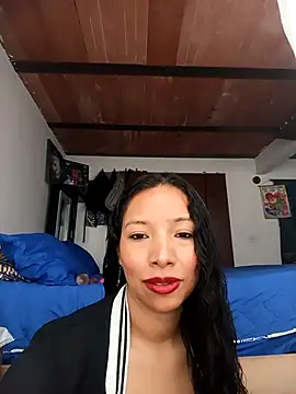 Wolfamara online show from April 22, 1:12 pm