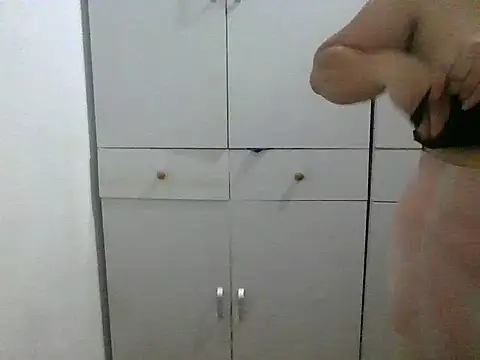 Snapshot of cumwithmei chatting on April 2, 9:51 am cumwithmei online show from April 2, 9:51 am