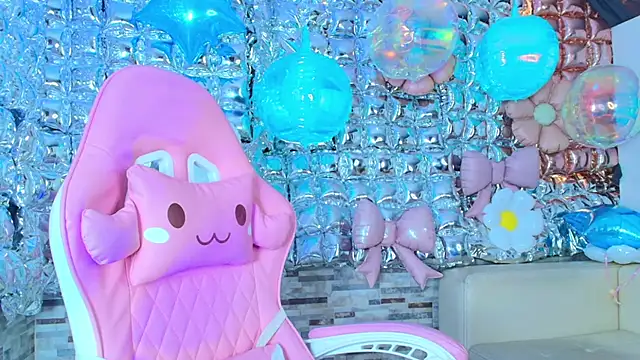 Snapshot of candy-paris chatting on June 25, 3:16 pm candy-paris online show from June 25, 3:16 pm