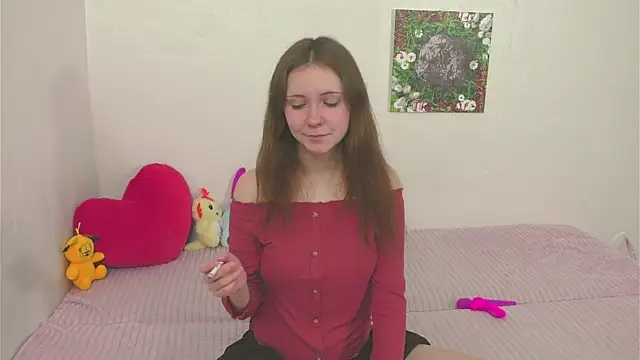 Alicecutewow online show from May 5, 11:46 pm