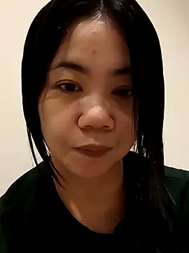 Snapshot of aceldxb chatting on April 5, 5:43 pm aceldxb online show from April 5, 5:43 pm