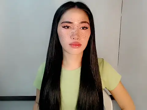 Snapshot of urasiankylie chatting on April 23, 5:04 pm urasiankylie online show from April 23, 5:04 pm
