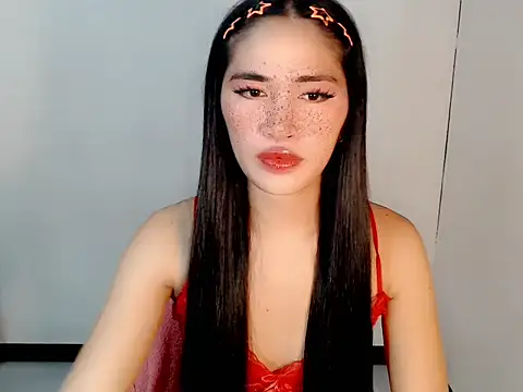 Snapshot of urasiankylie chatting on April 28, 1:49 pm urasiankylie online show from April 28, 1:49 pm