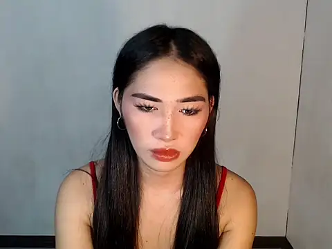 Snapshot of urasiankylie chatting on May 1, 1:26 pm urasiankylie online show from May 1, 1:26 pm