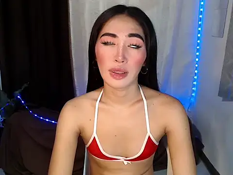 Snapshot of urasiankylie chatting on June 20, 6:00 pm urasiankylie online show from June 20, 6:00 pm
