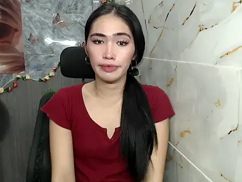 Snapshot of urasiankylie chatting on June 29, 6:52 am urasiankylie online show from June 29, 6:52 am