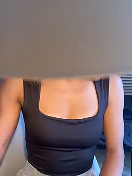 latinacaro- online show from June 6, 2:11 pm