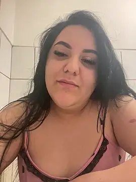 Snapshot of Denisaa_ioana chatting on April 3, 12:08 am Denisaa ioana online show from April 3, 12:08 am