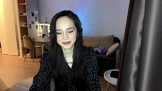 Elizabetswan online show from April 23, 2:02 am