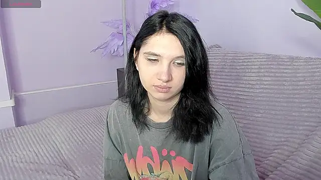 Snapshot of Kitty_Blondie chatting on April 25, 2:47 am Kitty Blondie online show from April 25, 2:47 am