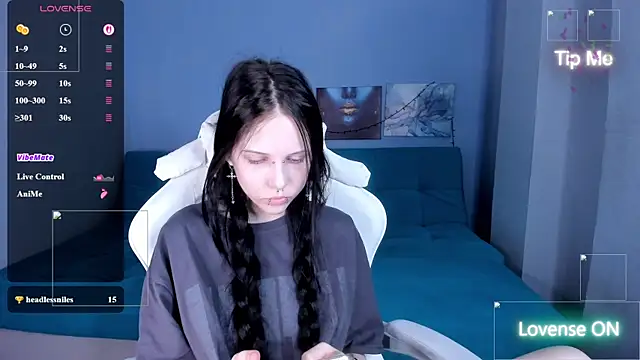 Snapshot of SugarBunny18 chatting on June 18, 3:18 am SugarBunny18 online show from June 18, 3:18 am