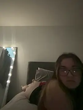 Snapshot of Filthy-Ella69 chatting on April 5, 5:32 pm Filthy-Ella69 online show from April 5, 5:32 pm