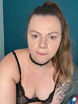 Snapshot of luskydream chatting on June 1, 1:57 pm luskydream online show from June 1, 1:57 pm