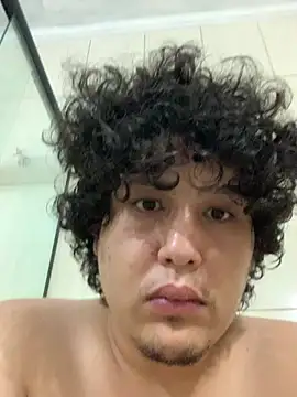 Snapshot of FehNSFW chatting on April 5, 9:34 pm FehNSFW online show from April 5, 9:34 pm