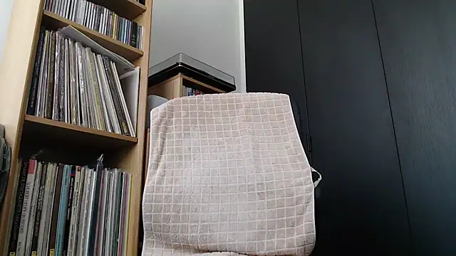 Snapshot of hornet332 chatting on July 2, 11:33 pm hornet332 online show from July 2, 11:33 pm