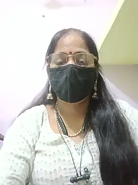 Snapshot of SEEMA_012 chatting on May 25, 4:40 am SEEMA 012 online show from May 25, 4:40 am