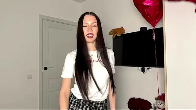 PalmiraJaussen online show from April 3, 5:11 pm