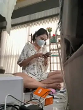 Snapshot of Blowy568 chatting on April 3, 10:02 am Blowy568 online show from April 3, 10:02 am