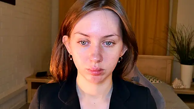 MeganClapp online show from April 29, 5:00 am