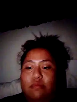 Snapshot of Simple_y0urs chatting on April 6, 1:56 pm Simple y0urs online show from April 6, 1:56 pm