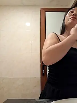 Snapshot of suka-bibo chatting on April 9, 9:53 pm suka-bibo online show from April 9, 9:53 pm