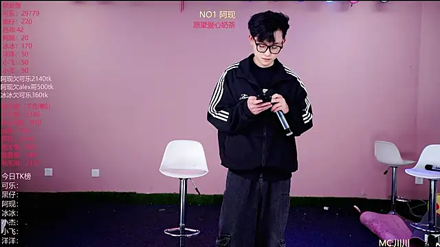 w-lucky02 online show from May 2, 9:36 am