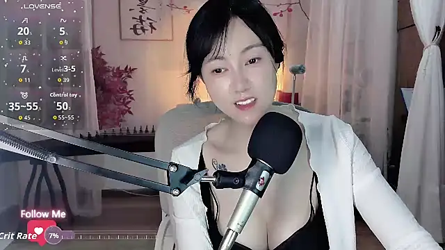 noomi-1111 online show from May 17, 2:13 pm