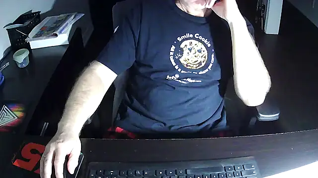 Shalun2000 online show from May 3, 3:01 am