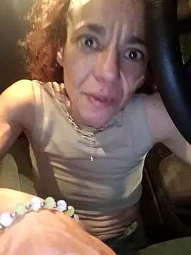 Snapshot of vanisofy86 chatting on April 5, 10:40 pm vanisofy86 online show from April 5, 10:40 pm