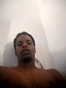 preto0330 online show from April 3, 7:01 pm