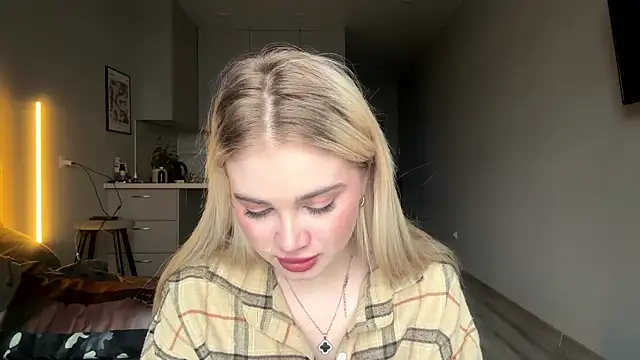 kirtova  online show from April 19, 12:04 pm