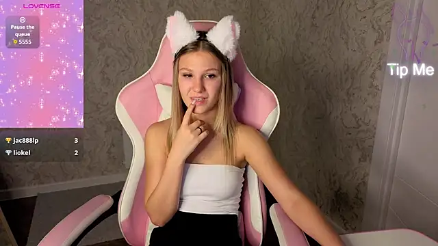 Angelina Becker online show from June 22, 3:25 am