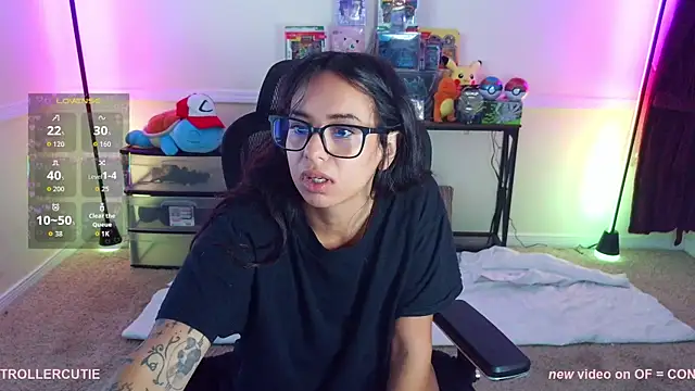 Controllercutie online show from April 17, 12:19 pm