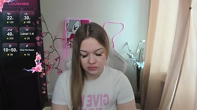 Snapshot of AmeliePeach chatting on May 26, 2:29 am AmeliePeach online show from May 26, 2:29 am