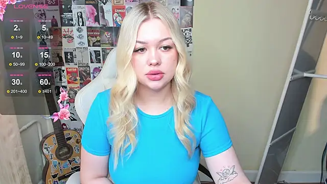 Snapshot of AmeliePeach chatting on May 29, 8:23 am AmeliePeach online show from May 29, 8:23 am