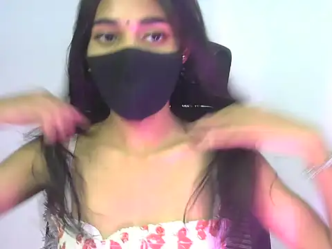 Snapshot of Shanaya_xo chatting on July 18, 6:01 pm Shanaya xo online show from July 18, 6:01 pm