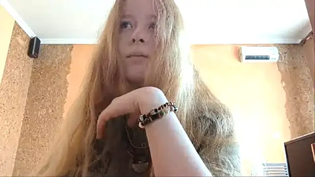 KateVibe 01 online show from May 20, 10:05 pm
