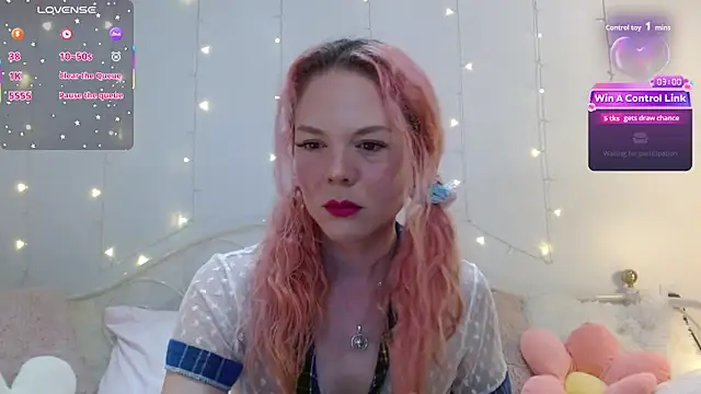 Snapshot of hexbunnie chatting on April 5, 2:20 am hexbunnie online show from April 5, 2:20 am