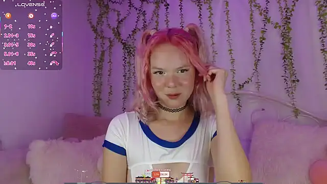 hexbunnie online show from July 29, 2:43 am