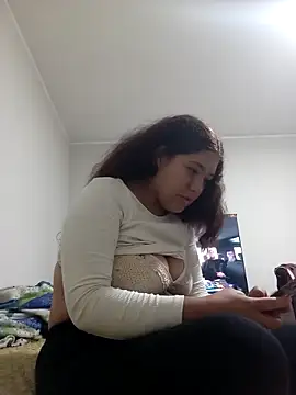Snapshot of BlancaNievesxxo chatting on April 24, 11:29 pm BlancaNievesxxo online show from April 24, 11:29 pm