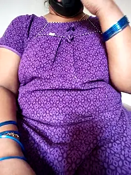 Snapshot of lovely-telugu chatting on April 7, 10:15 am lovely-telugu online show from April 7, 10:15 am