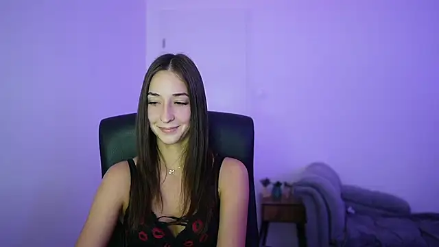 Crystalbrunette18 online show from June 21, 6:10 pm