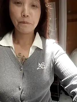 yang6991 online show from April 29, 6:28 am