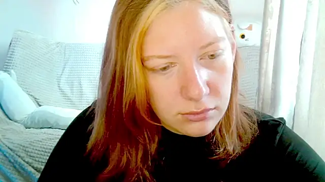 Snapshot of earn_my_lily chatting on April 26, 7:39 am earn my lily online show from April 26, 7:39 am