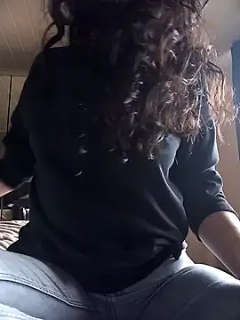 Snapshot of dua-lippa chatting on April 6, 3:35 pm dua-lippa online show from April 6, 3:35 pm