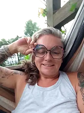 Snapshot of Blondejenn chatting on June 1, 11:01 am Blondejenn online show from June 1, 11:01 am