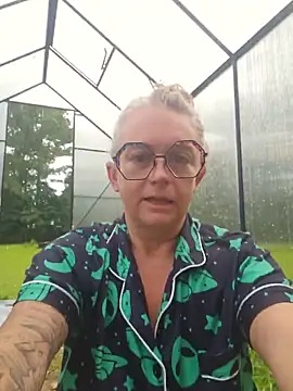 Snapshot of Blondejenn chatting on June 2, 12:07 pm Blondejenn online show from June 2, 12:07 pm