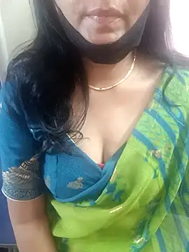 Snapshot of flora-jasmine-telugu chatting on April 7, 8:59 am flora-jasmine-telugu online show from April 7, 8:59 am